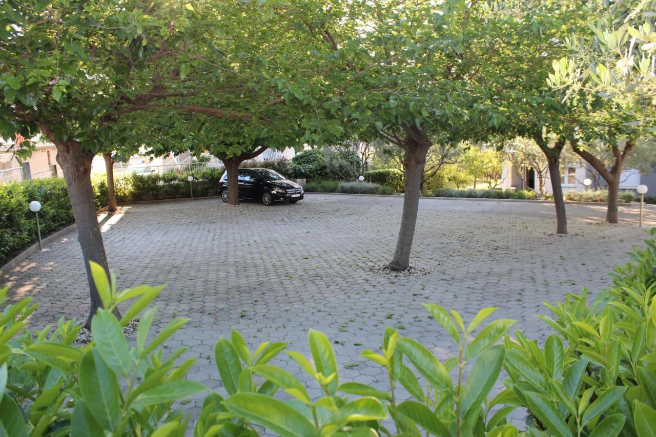 Villa Mihaela Trogir Exterior foto