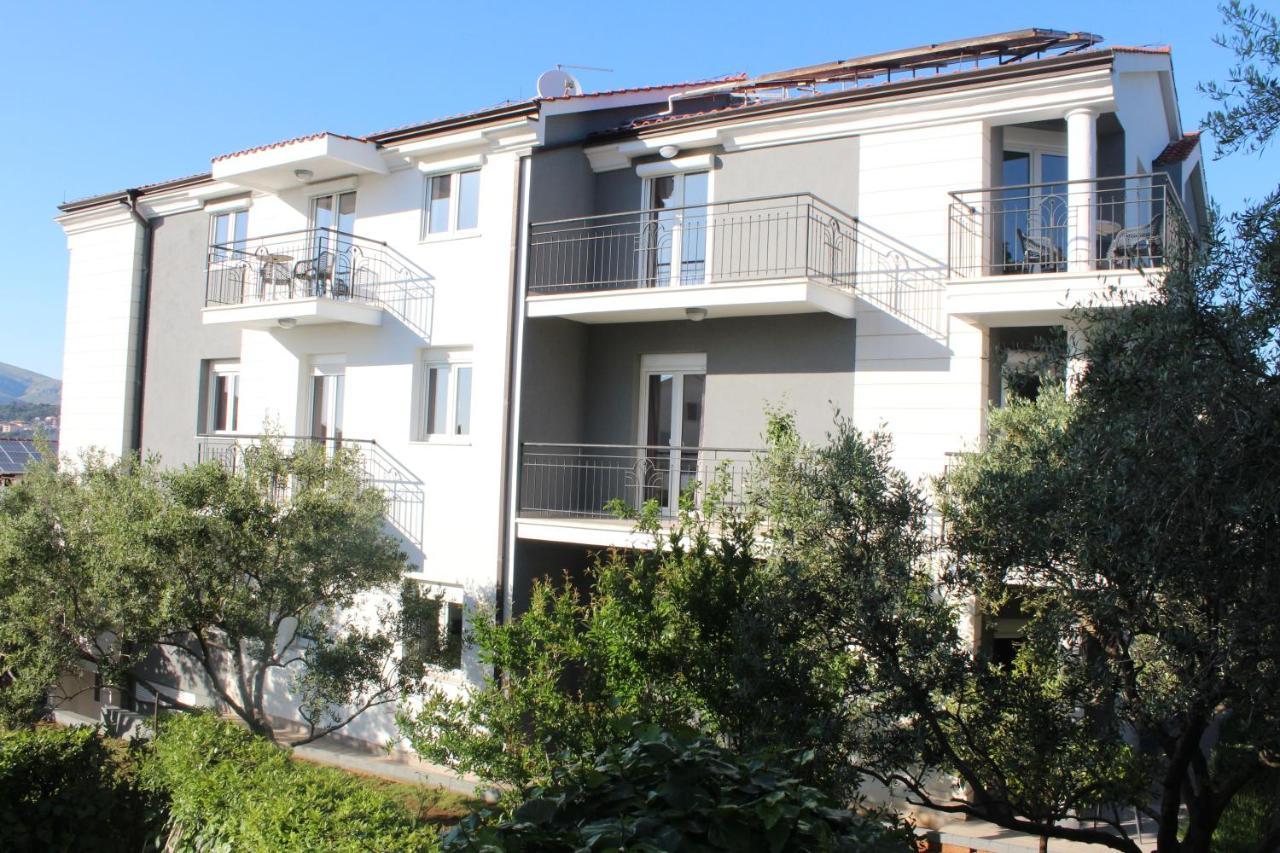 Villa Mihaela Trogir Exterior foto